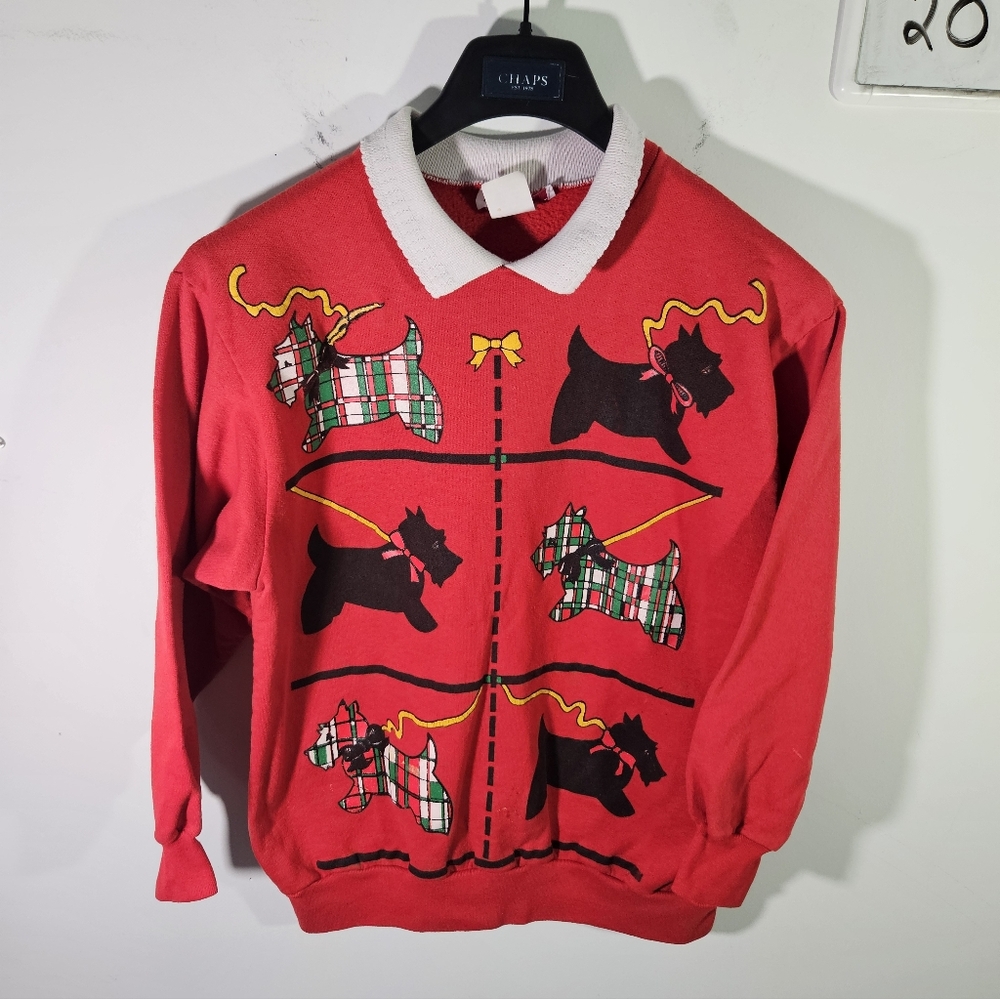 Vintage 90's Women's Karen Blake Dogs Red Collared Christmas Themed Sweatshirt!